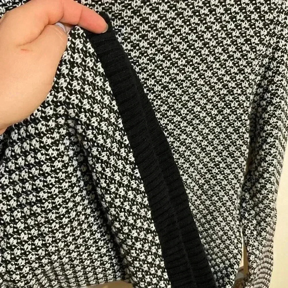 Karen Scott turtleneck sweater size medium - Picture 7 of 9